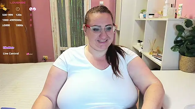 lovely adelle online show from 30, 1, 2025