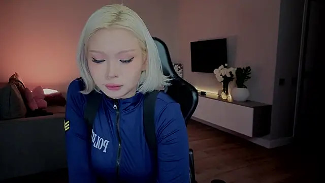 RileyMee online show from 10, 1, 2026