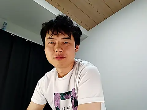 Snapshot of whitebriefboy chatting on 10, 9, 2025 whitebriefboy online show from 10, 9, 2025