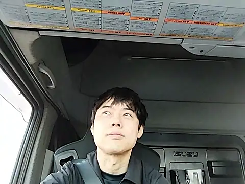 whitebriefboy online show from 5, 4, 2026