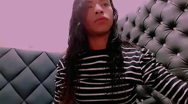 Snapshot of danna_veryhot_ chatting on 6, 3, 2025 danna veryhot online show from 6, 3, 2025