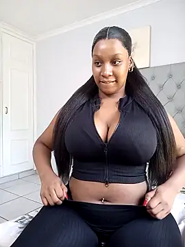 Candy Love 18 online show from 5, 2, 2025