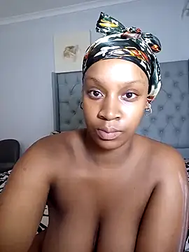 Candy Love 18 online show from 6, 2, 2025