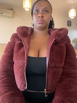 Candy Love 18 online show from 17, 11, 2025