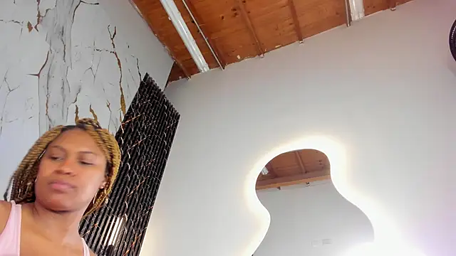 Snapshot of ebony_hot1 chatting on 10, 9, 2025 ebony hot1 online show from 10, 9, 2025