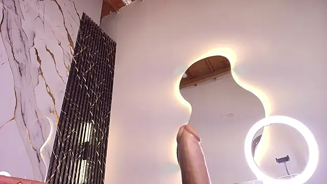 Snapshot of ebony_hot1 chatting on 18, 9, 2025 ebony hot1 online show from 18, 9, 2025