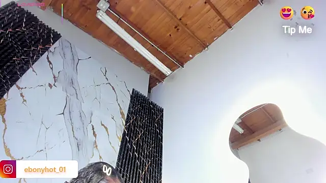 Snapshot of ebony_hot1 chatting on 6, 10, 2025 ebony hot1 online show from 6, 10, 2025