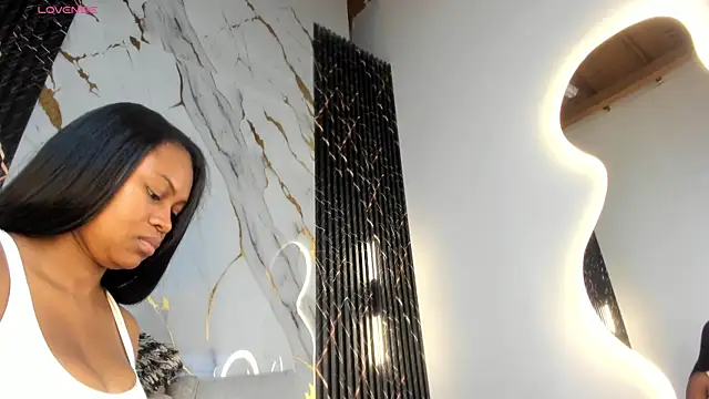 Snapshot of ebony_hot1 chatting on 4, 11, 2025 ebony hot1 online show from 4, 11, 2025