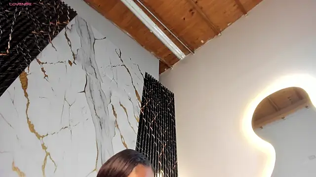 Snapshot of ebony_hot1 chatting on 24, 3, 2026 ebony hot1 online show from 24, 3, 2026