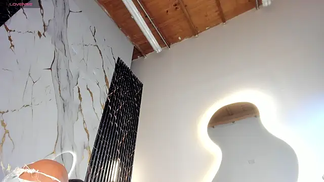 Snapshot of ebony_hot1 chatting on 29, 3, 2026 ebony hot1 online show from 29, 3, 2026