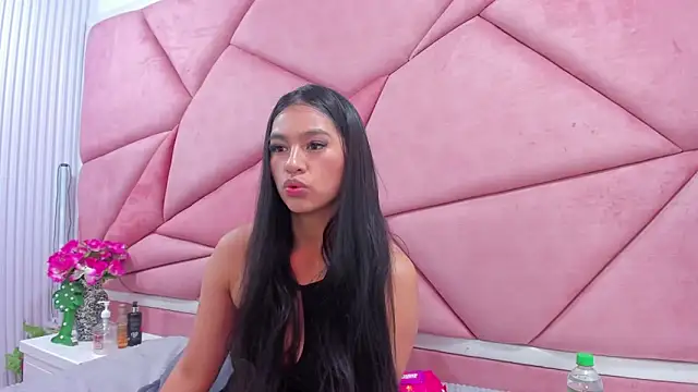 Mariana Prin online show from 7, 4, 2026