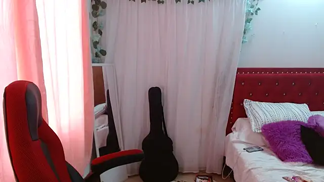 Snapshot of helenca43 chatting on 31, 10, 2025 helenca43 online show from 31, 10, 2025