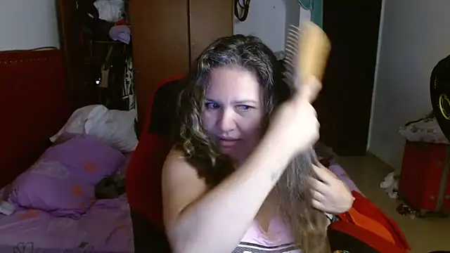 Snapshot of helenca43 chatting on 1, 12, 2025 helenca43 online show from 1, 12, 2025