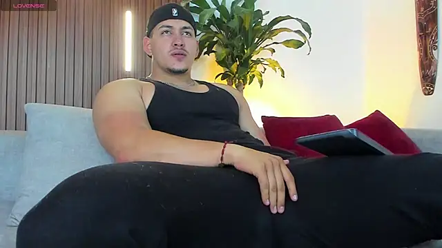 lucasanto  online show from 18, 12, 2025