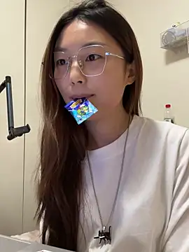 Sweet-Angel999 online show from 18, 12, 2025