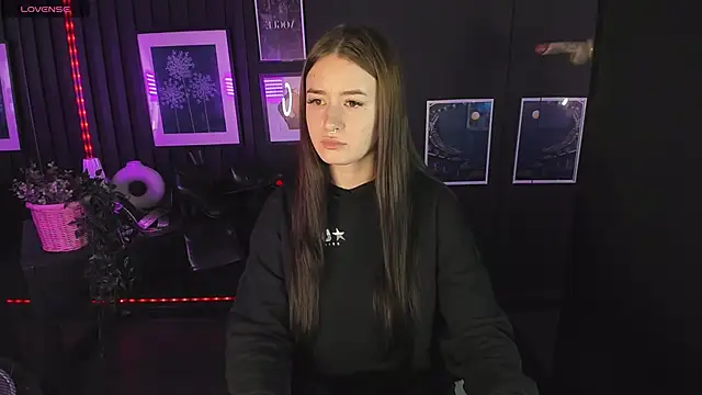 Lily Moonlight online show from 14, 12, 2024