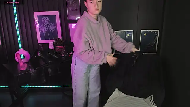 Lily Moonlight online show from 21, 12, 2024