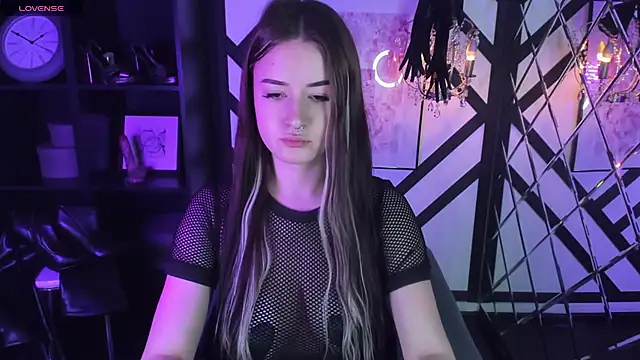 Lily Moonlight online show from 23, 1, 2025