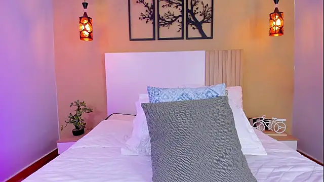 CamilleLynn online show from 23, 12, 2024