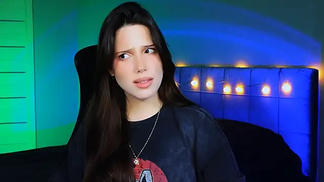 Stacy Gonzales  online show from 13, 12, 2024