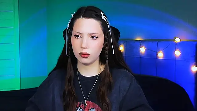 Stacy Gonzales  online show from 15, 2, 2025