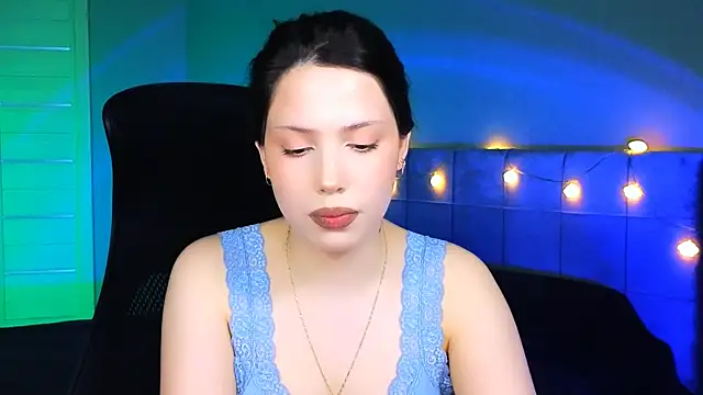 Stacy Gonzales  online show from 1, 3, 2025