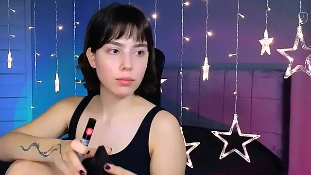 Stacy Gonzales  online show from 4, 11, 2025