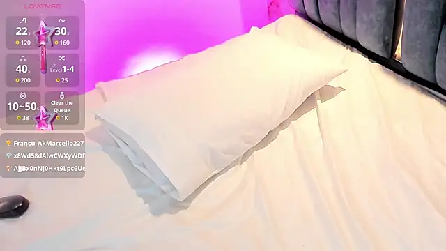 Snapshot of RoseTaylor__ chatting on 18, 2, 2025 RoseTaylor online show from 18, 2, 2025