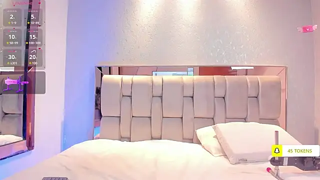 Snapshot of RoseTaylor__ chatting on 24, 10, 2025 RoseTaylor online show from 24, 10, 2025