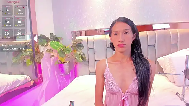 Snapshot of RoseTaylor__ chatting on 19, 11, 2025 RoseTaylor online show from 19, 11, 2025