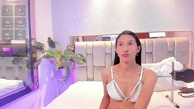 Snapshot of RoseTaylor__ chatting on 25, 11, 2025 RoseTaylor online show from 25, 11, 2025