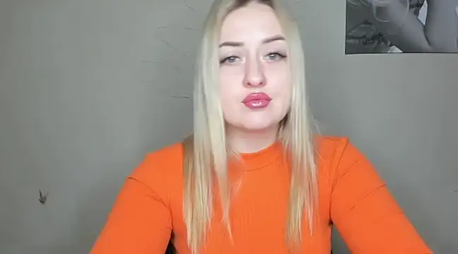 Snapshot of KennaJamess8 chatting on 18, 12, 2024 KennaJamess8 online show from 18, 12, 2024