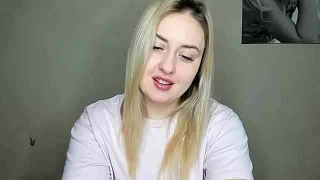 Snapshot of KennaJamess8 chatting on 27, 12, 2024 KennaJamess8 online show from 27, 12, 2024