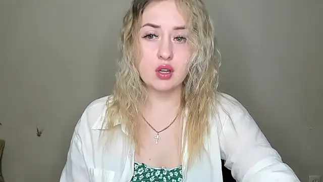 Snapshot of KennaJamess8 chatting on 1, 2, 2025 KennaJamess8 online show from 1, 2, 2025