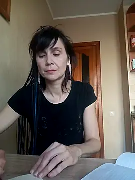 Francenia lolis online show from 10, 4, 2026