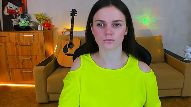 Lora Cain online show from 5, 12, 2024