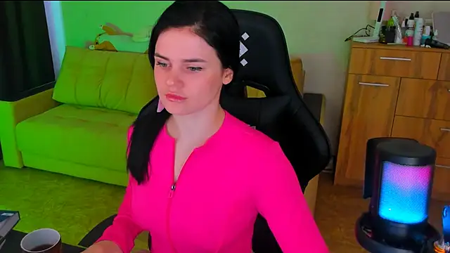 Lora Cain online show from 9, 3, 2025