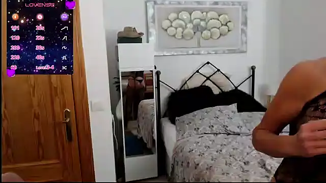 Snapshot of british_milf1970 chatting on 12, 3, 2025 british milf1970 online show from 12, 3, 2025