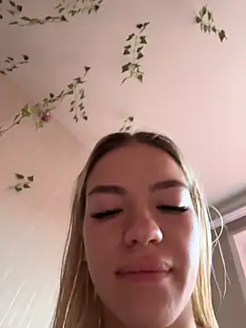 Snapshot of -Sexy_Barbie- chatting on 27, 10, 2025 -Sexy Barbie- online show from 27, 10, 2025