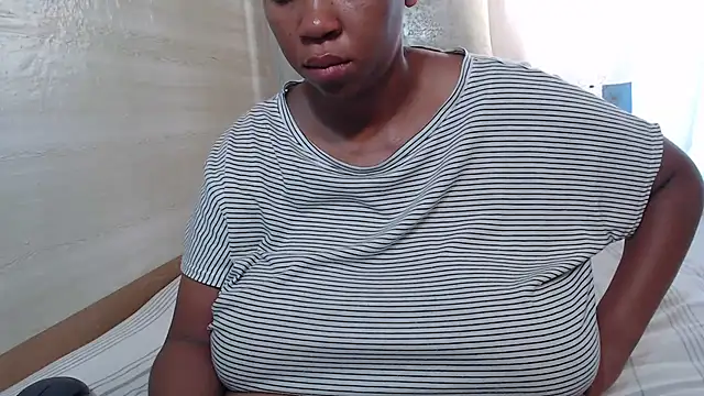 FlavoredNia online show from 4, 2, 2025