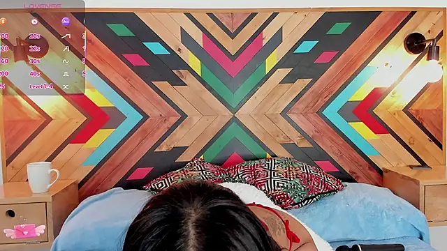 Snapshot of NaiirobiSwan chatting on 6, 11, 2025 NaiirobiSwan online show from 6, 11, 2025