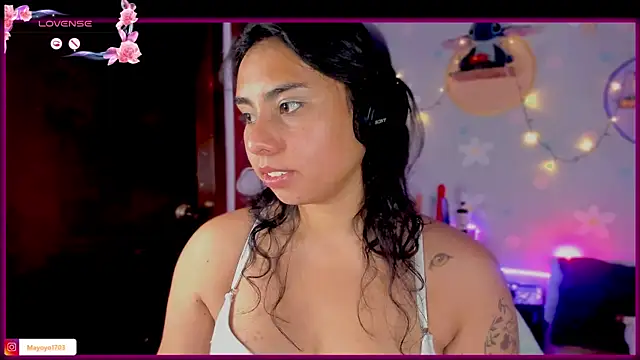 Snapshot of kiki_cavilll chatting on 8, 9, 2025 kiki cavilll online show from 8, 9, 2025