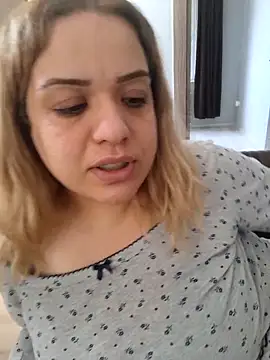 Snapshot of cansuozell chatting on 1, 5, 2026 cansuozell online show from 1, 5, 2026
