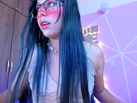  ALLYSON18  online show from 18, 3, 2025