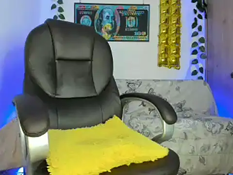 Snapshot of mikee_scooth chatting on 18, 1, 2025 mikee scooth online show from 18, 1, 2025