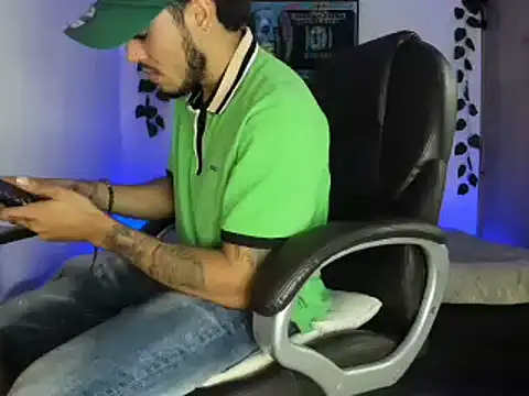 Snapshot of mikee_scooth chatting on 16, 3, 2025 mikee scooth online show from 16, 3, 2025