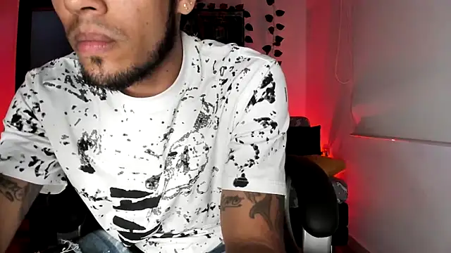 Snapshot of mikee_scooth chatting on 12, 9, 2025 mikee scooth online show from 12, 9, 2025