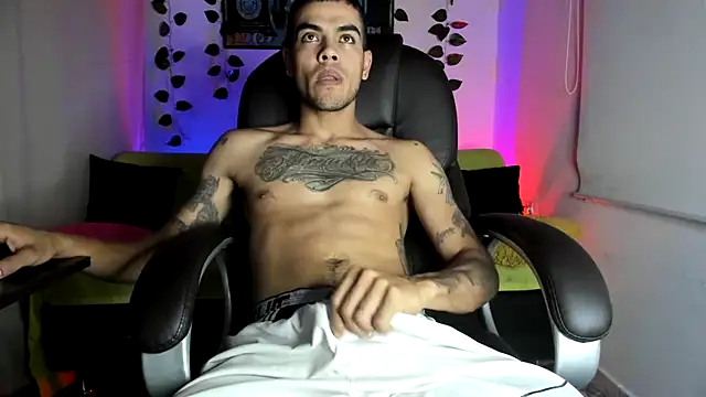 Snapshot of mikee_scooth chatting on 29, 9, 2025 mikee scooth online show from 29, 9, 2025