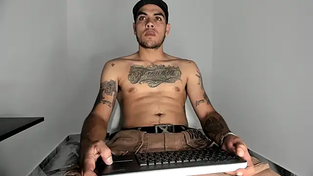 Snapshot of mikee_scooth chatting on 5, 11, 2025 mikee scooth online show from 5, 11, 2025