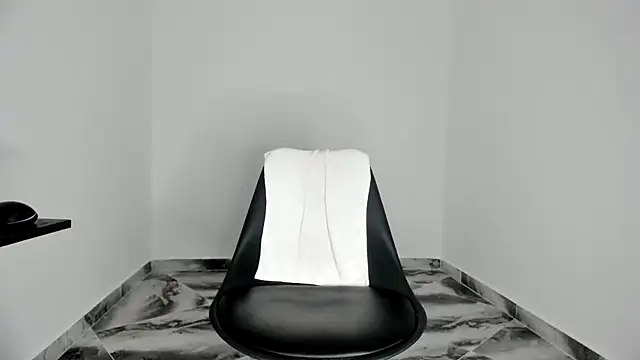 mikee scooth online show from 19, 11, 2025